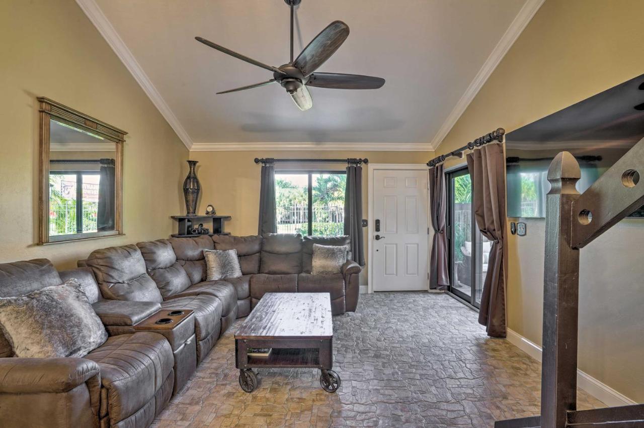 Chic Fort Myers Escape With Community Perks! Kültér fotó